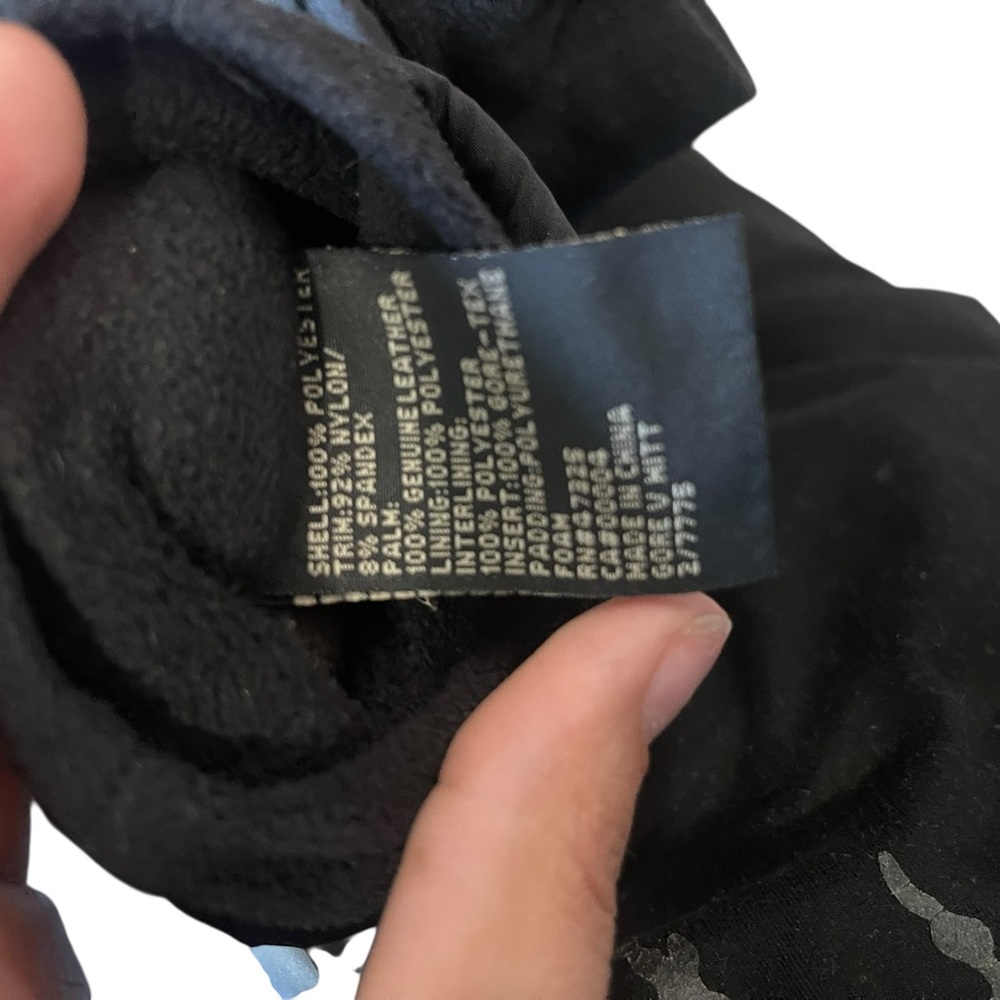 GORE-TEX Black Winter Mittens - Picture 2 of 4